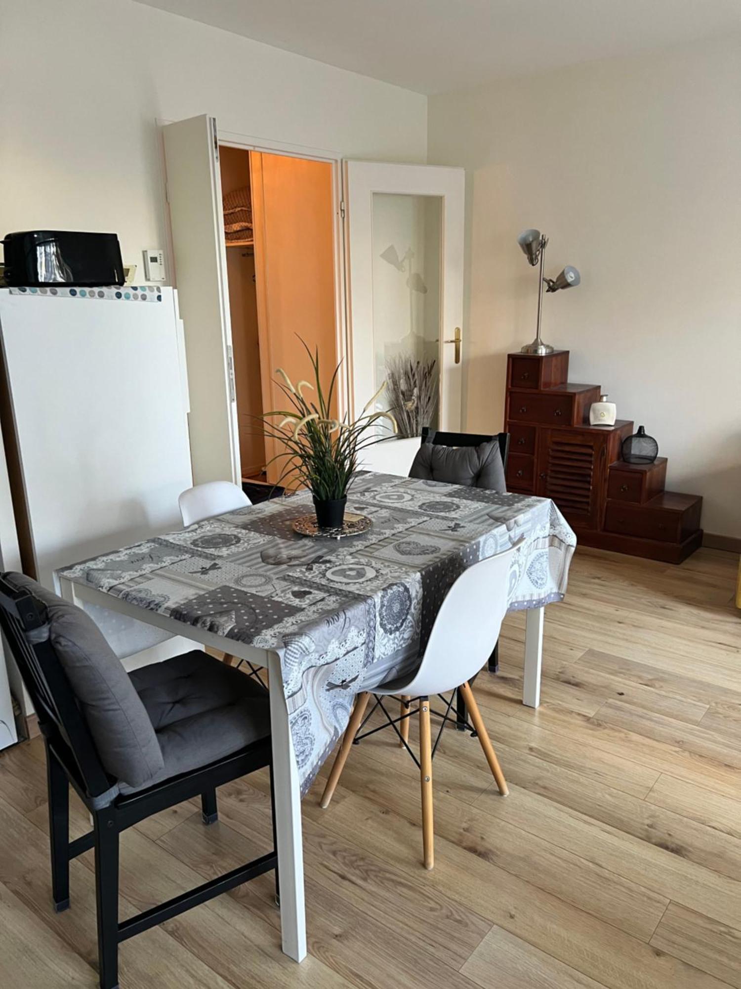 Appartement Disneyland Paris Val D'Europe La Vallee Village Parking 500M Gare Val D'Europe มองต์เตฮวา ภายนอก รูปภาพ